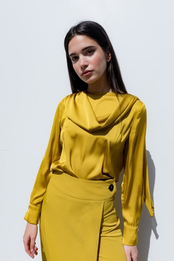 [EHESAP/CWSTS_MOUTARDE] ENSEMBLE HAUT EN SATIN AVEC PLIS  / CULOTTE WITH SKIRT